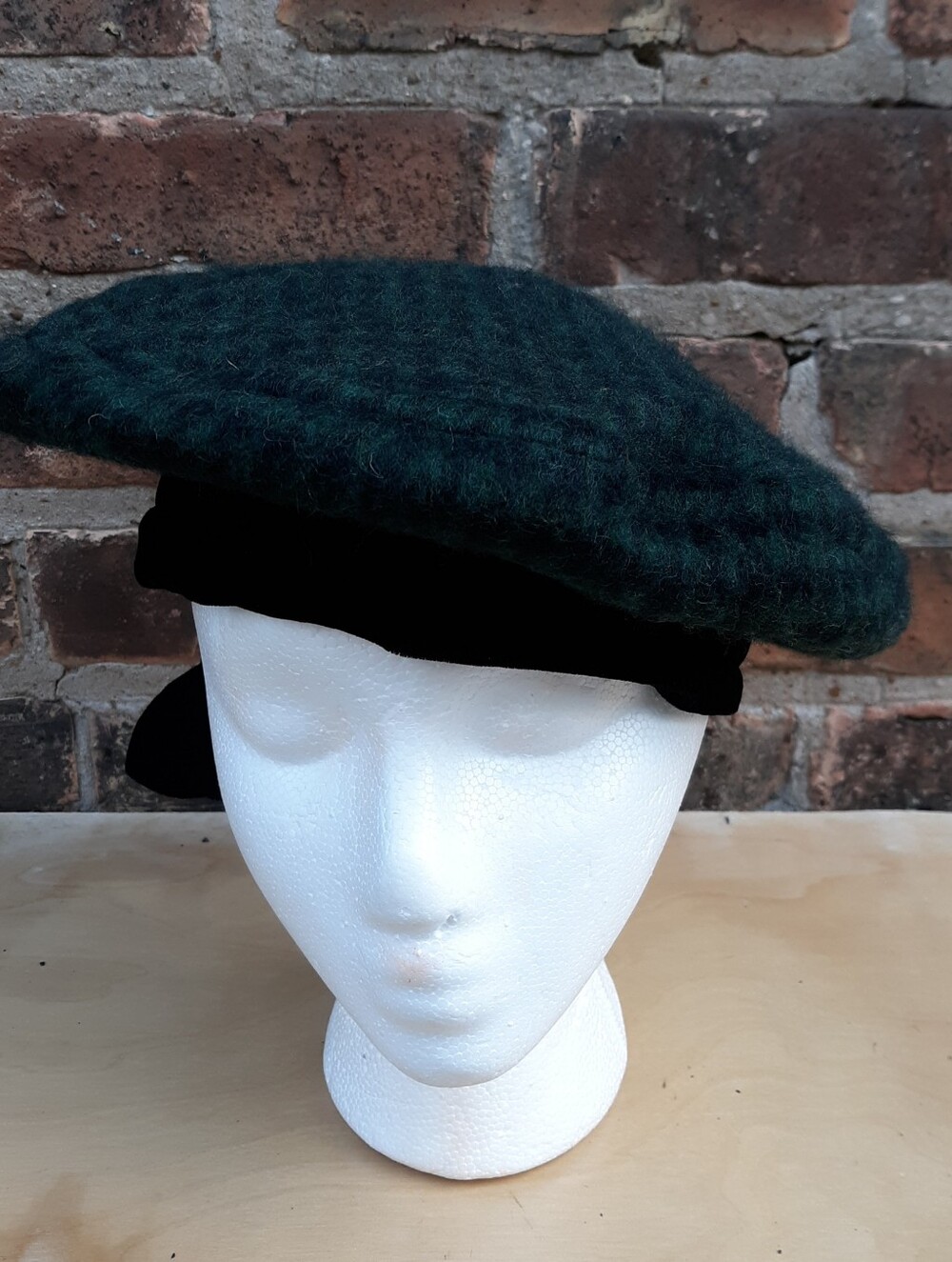 ZSCH Vintage Green Black Plaid Wool Beret Hat Side Velvet Bow Cloche Cap